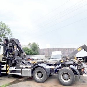 foto 35t kontejner GINAF 6x4+ 22tm jeřáb